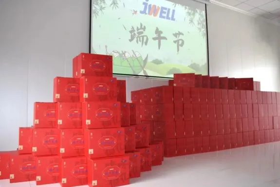 Přivítejte festival dračích lodí zdravým životem a vůní rýžových knedlíčků.